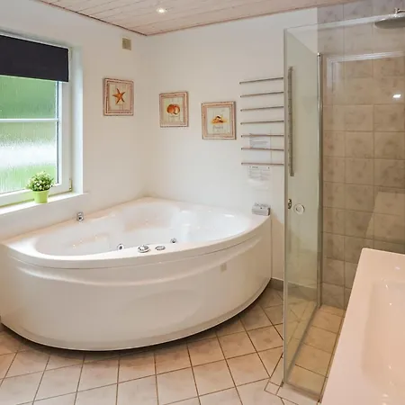 Marina Fiskenaes 度假居 加斯庭