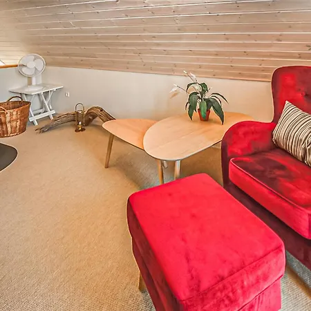 Marina Fiskenaes * 加斯庭