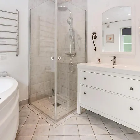 Marina Fiskenaes 度假居 加斯庭